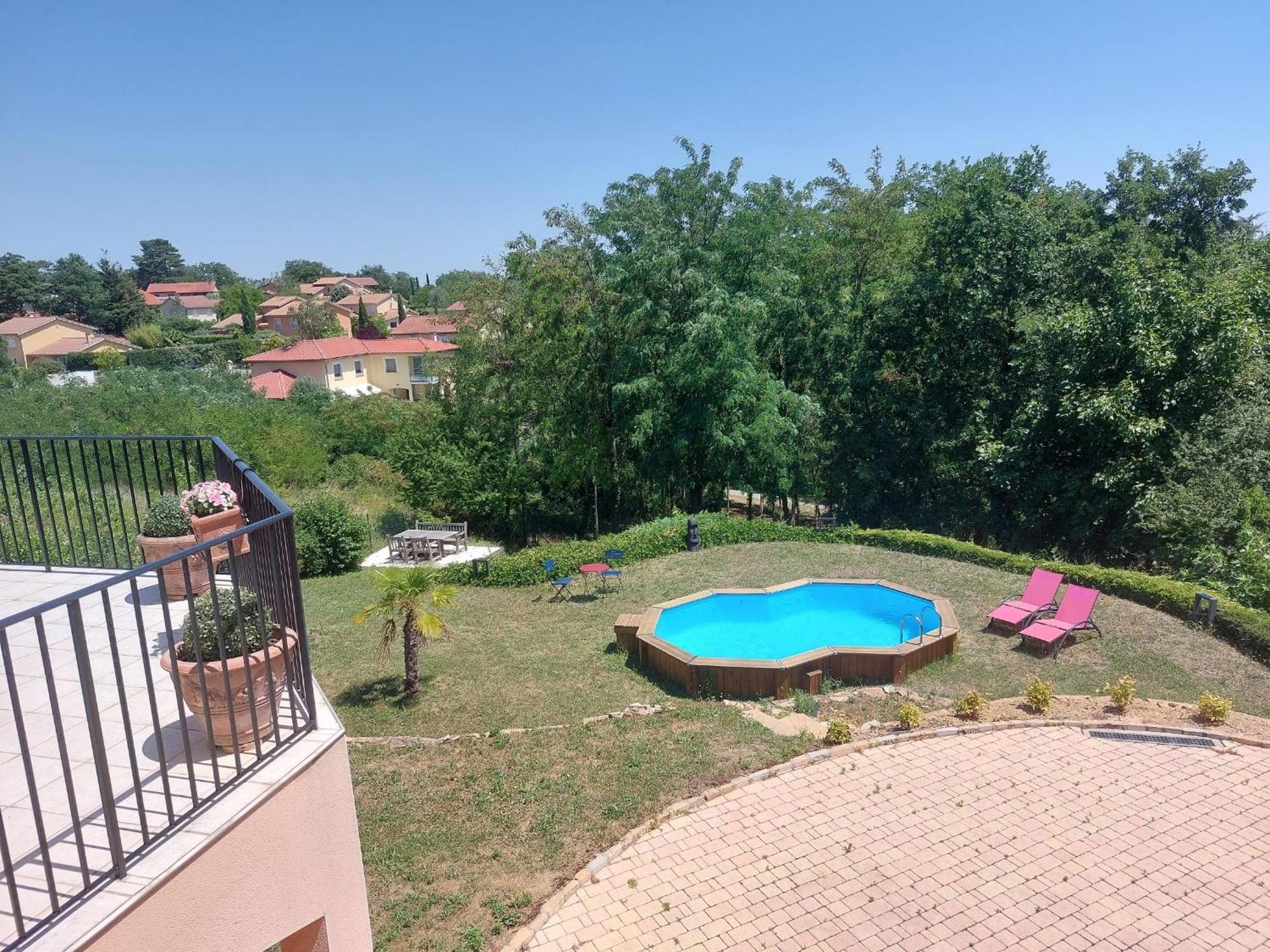 דירות Vernaison Comme Dans Un Ecrin - T2 De 50 M² Avec Jardin, Terrasse Et Piscine מראה חיצוני תמונה